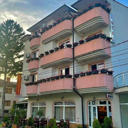 Hotel Montenegro Struga Eksteriør billede