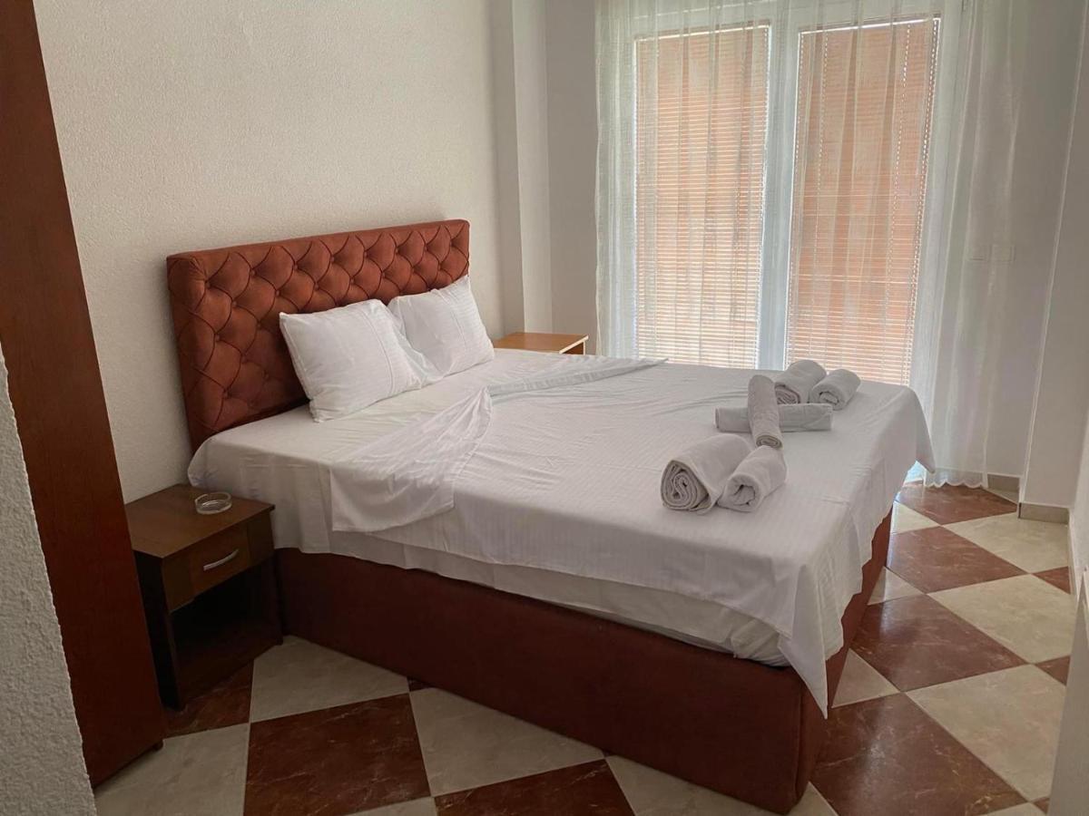 Hotel Montenegro Struga Eksteriør billede