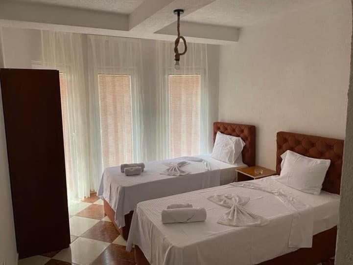 Hotel Montenegro Struga Eksteriør billede